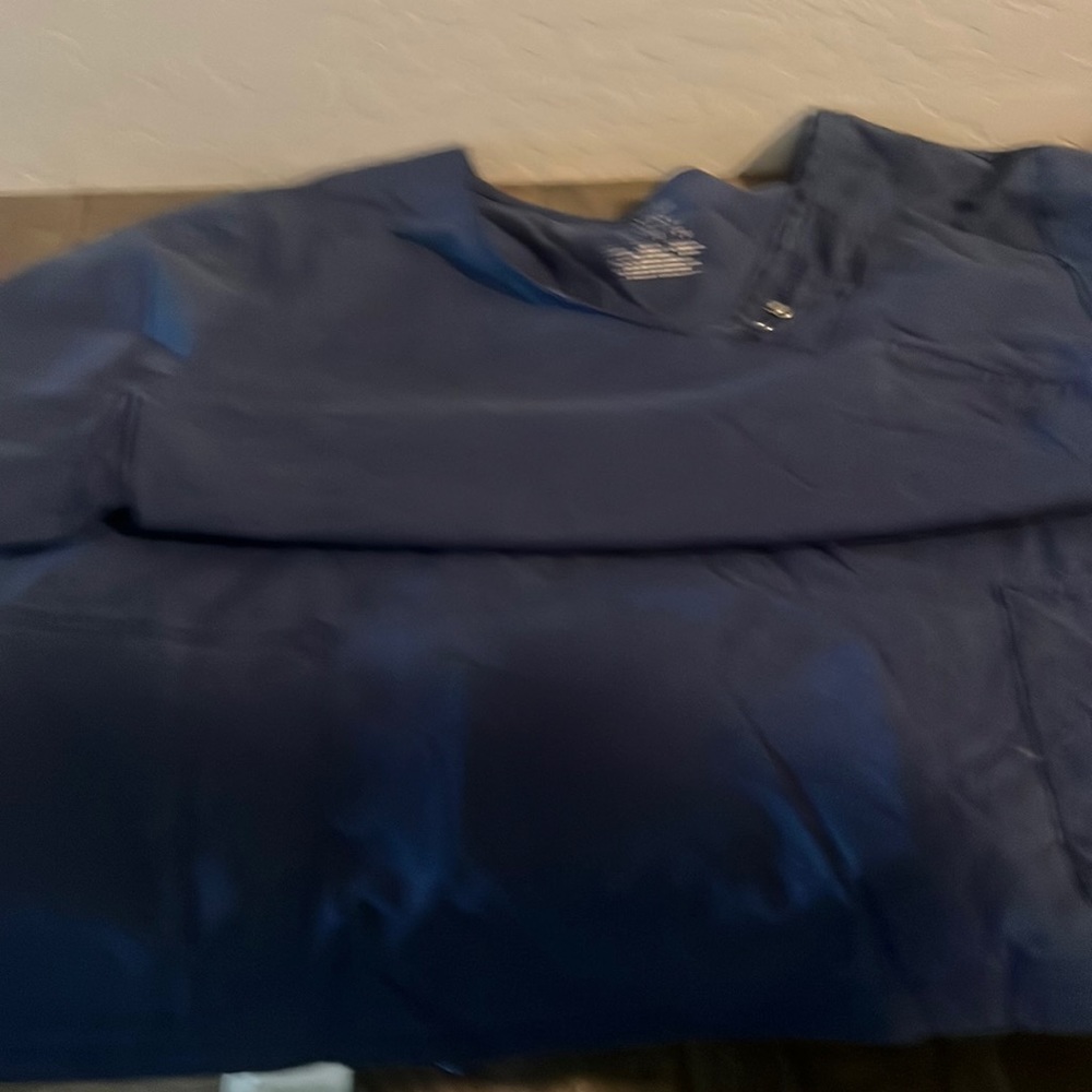 Luxe 2 xl navy blue scrub top